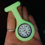 Silicone Nurse Fob Watch Quartz Machinery with Brooch Glow in the Dark